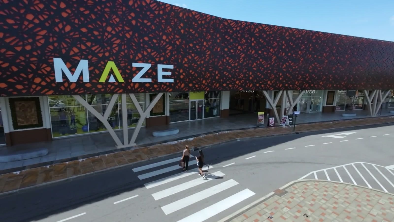 Maze Drone, TV commercial for Maze